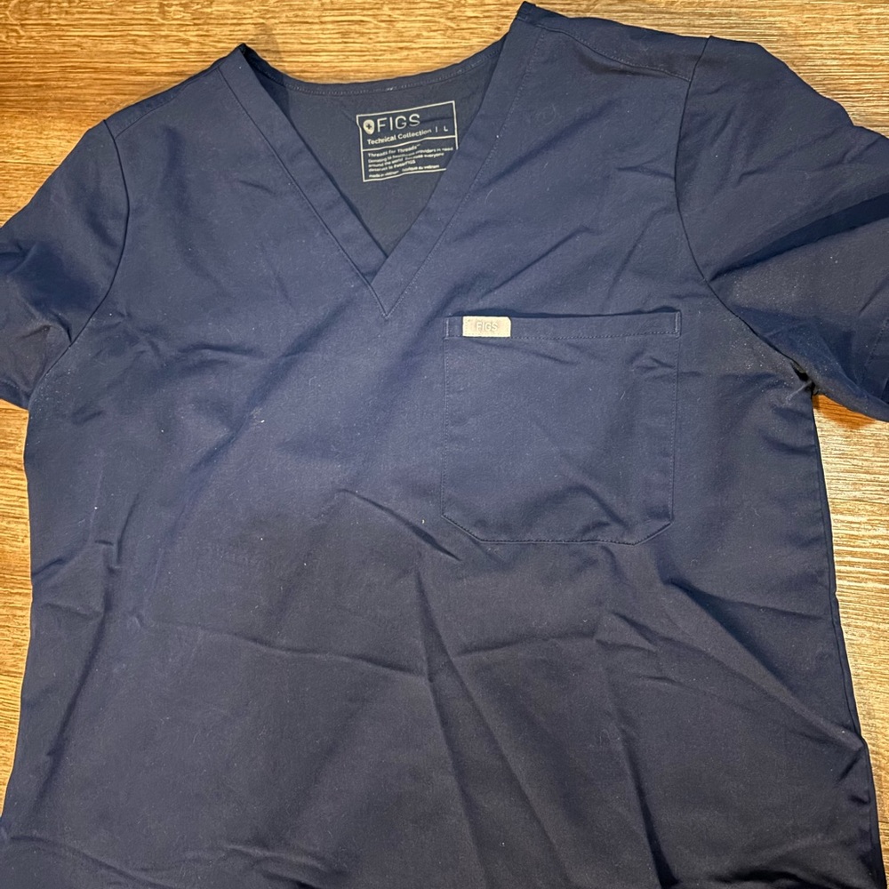 Figs Women’s Navy Blue V-Neck Scrub Top